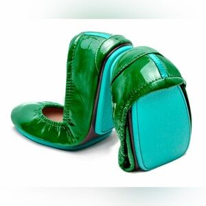 Special Edition Patent Leather Emerald Green Tieks